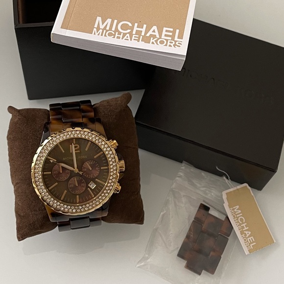 MICHAEL KORS Madison Tortoise Watch - Picture 8 of 16